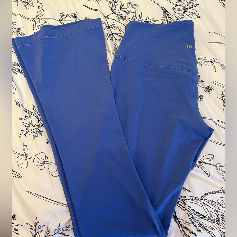 COPY - LULU LEMON ALIGN LEGGING. regular length mini flare.  discontinued color.